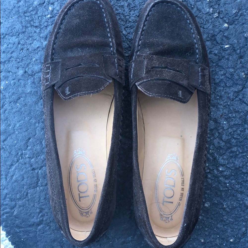Brown suede Tods size 8